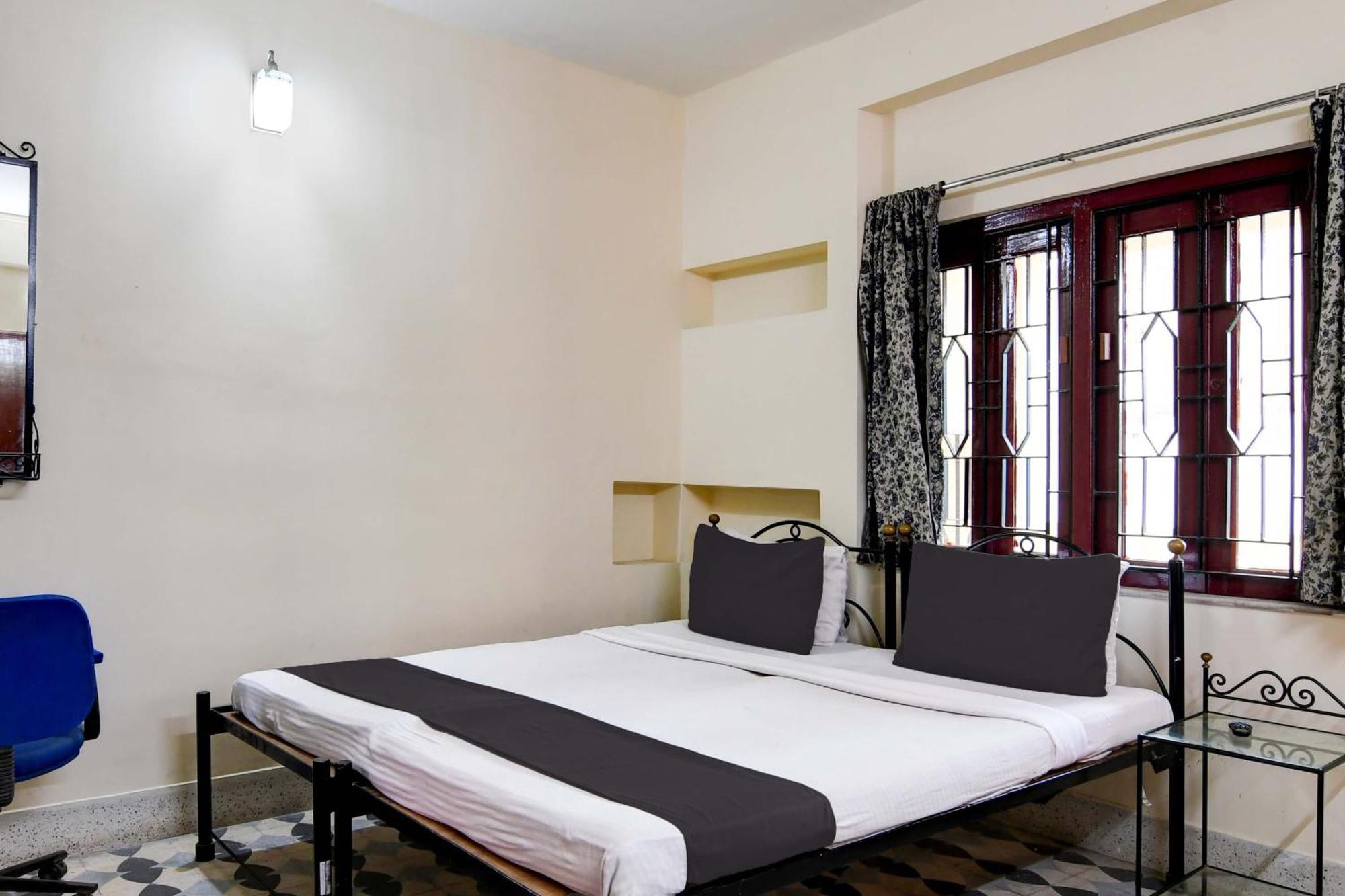 Oyo Simplex Guest House Behala 加尔各答 外观 照片
