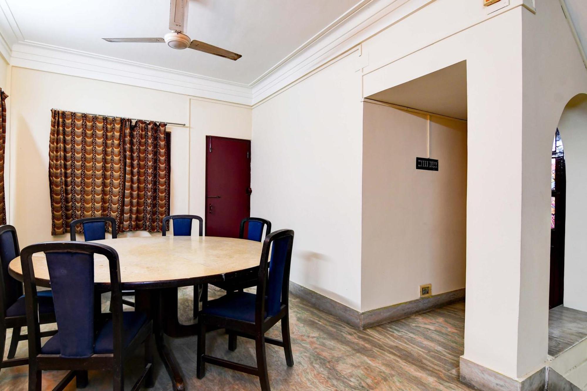 Oyo Simplex Guest House Behala 加尔各答 外观 照片