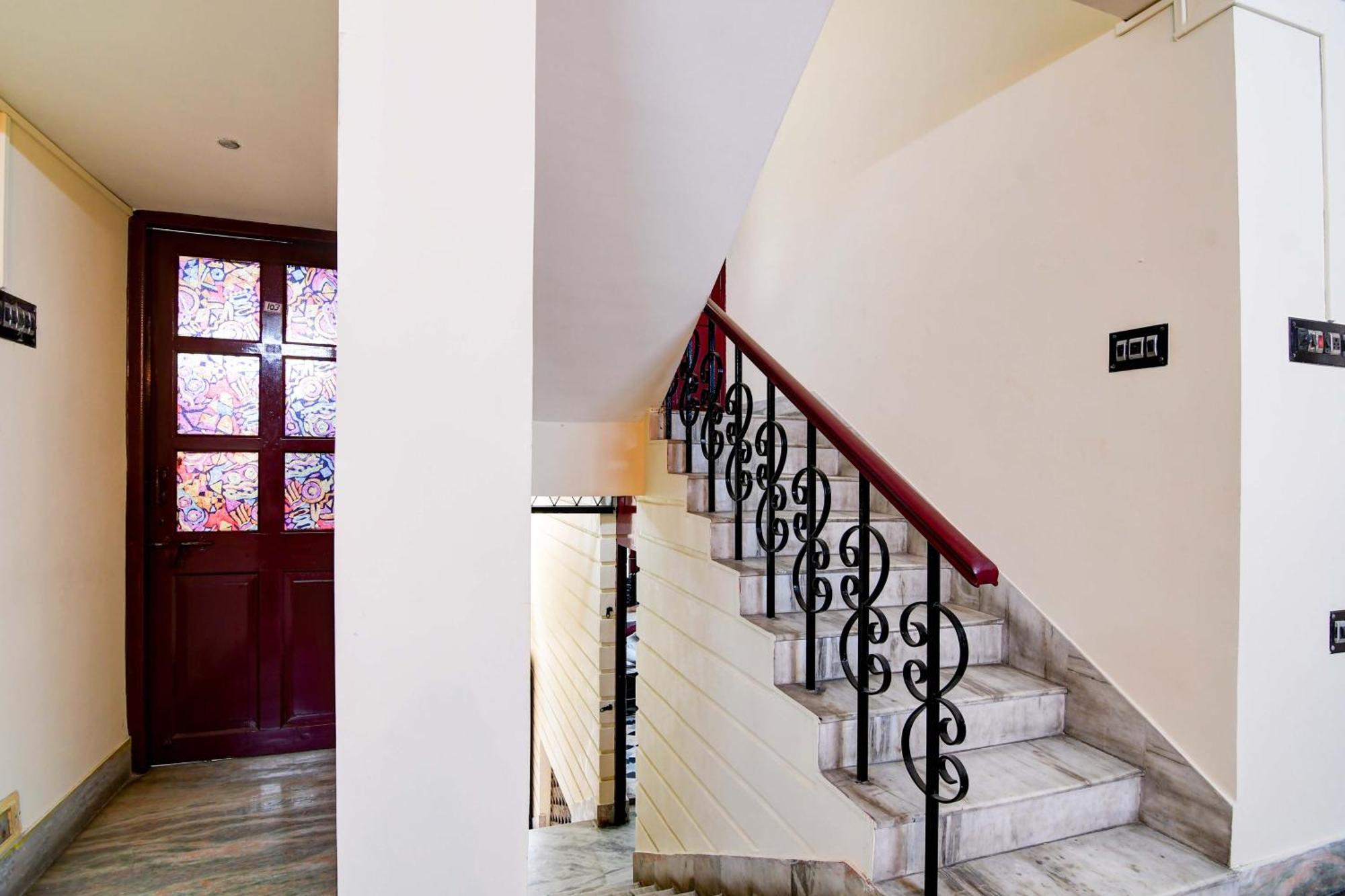 Oyo Simplex Guest House Behala 加尔各答 外观 照片