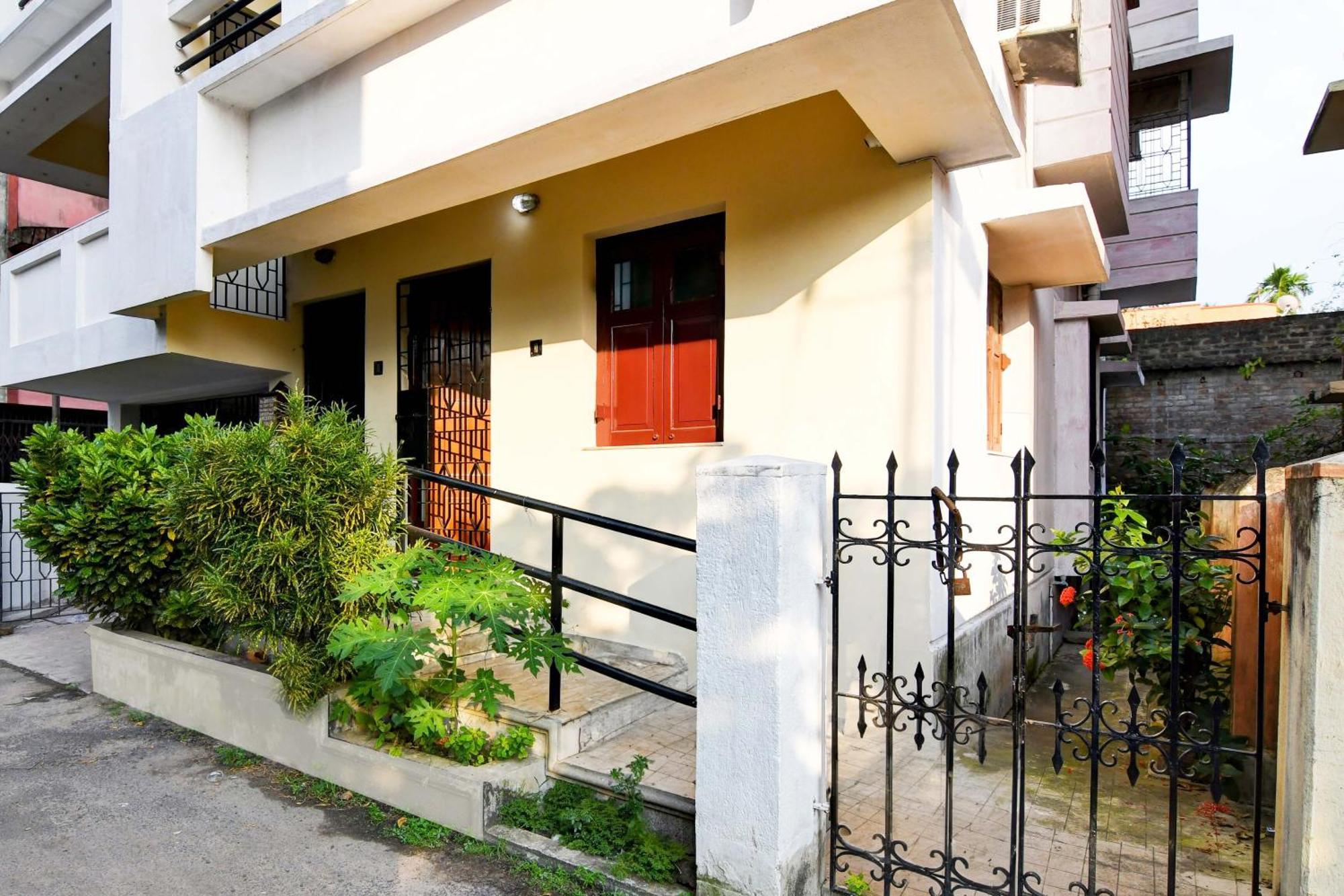Oyo Simplex Guest House Behala 加尔各答 外观 照片