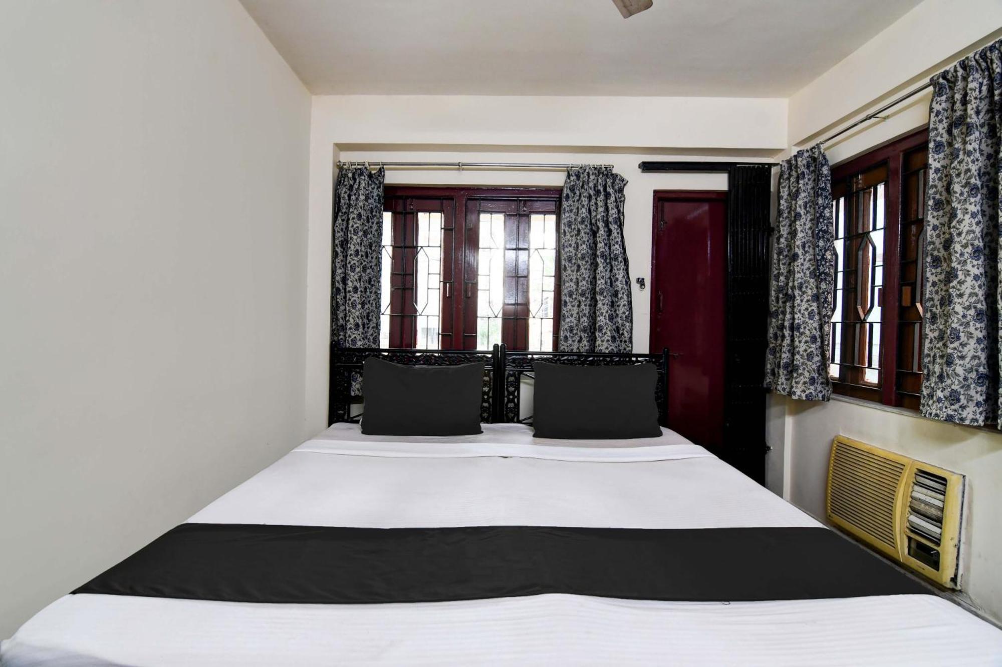 Oyo Simplex Guest House Behala 加尔各答 外观 照片