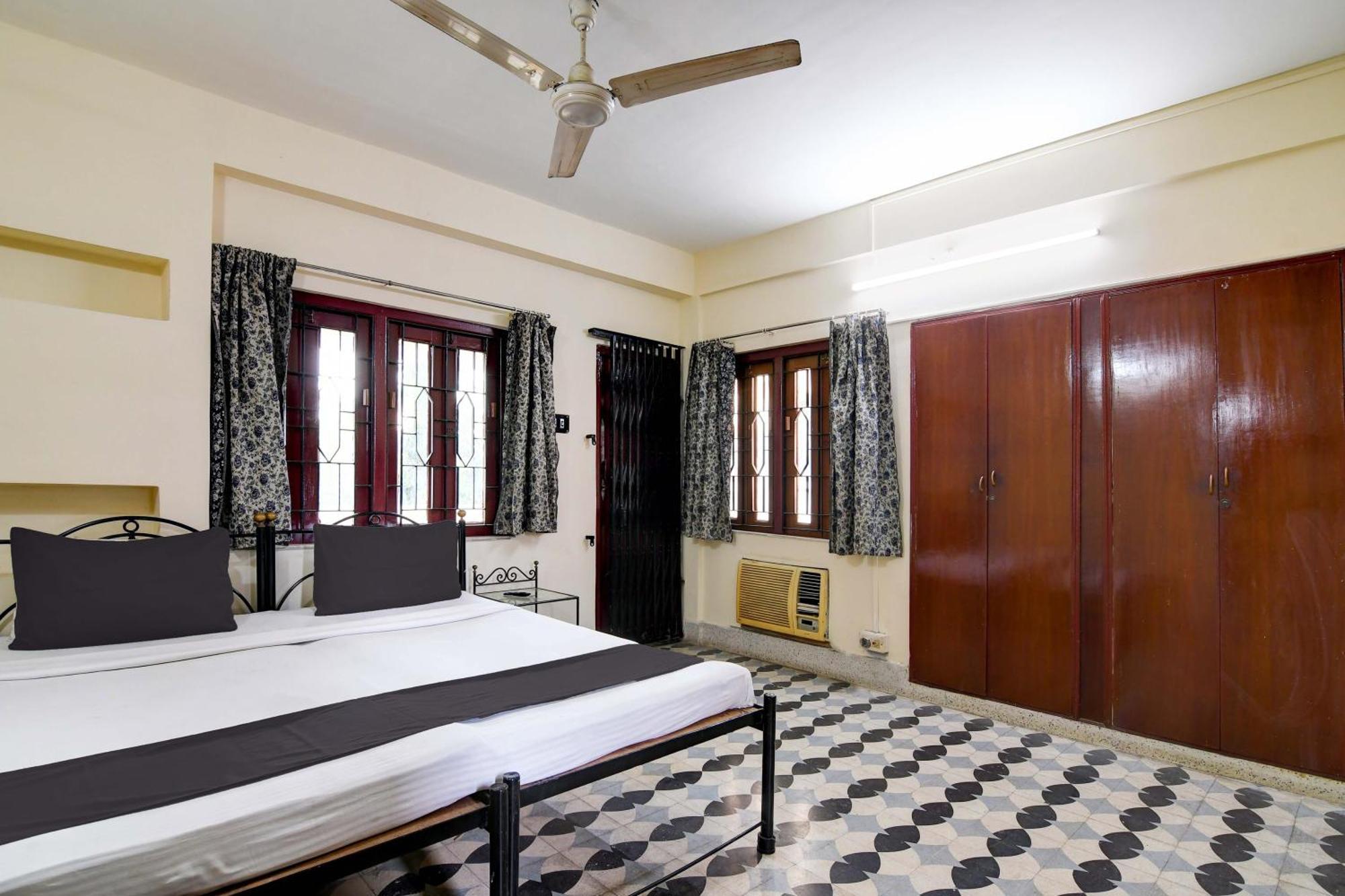 Oyo Simplex Guest House Behala 加尔各答 外观 照片